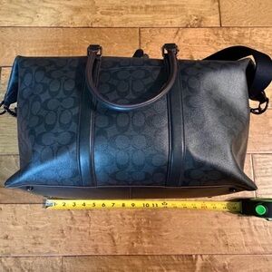 Coach Voyager Travel duffle Bag Signature canvas